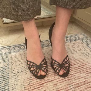Badgley Mischka woven pump